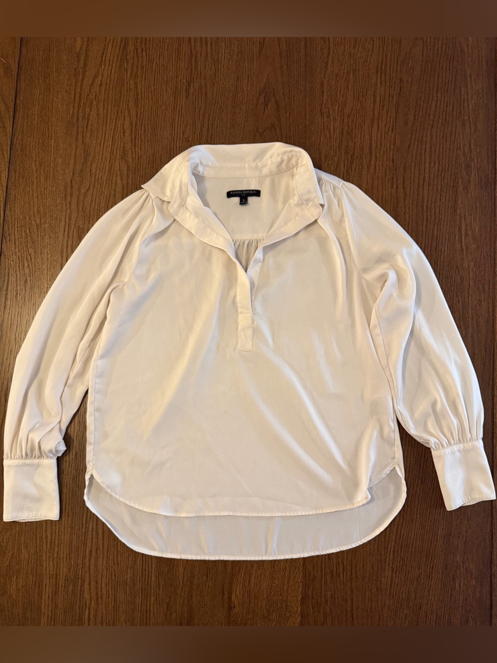 Banana Republic Factory Off-White Long-Sleeve V-Neck Blouse